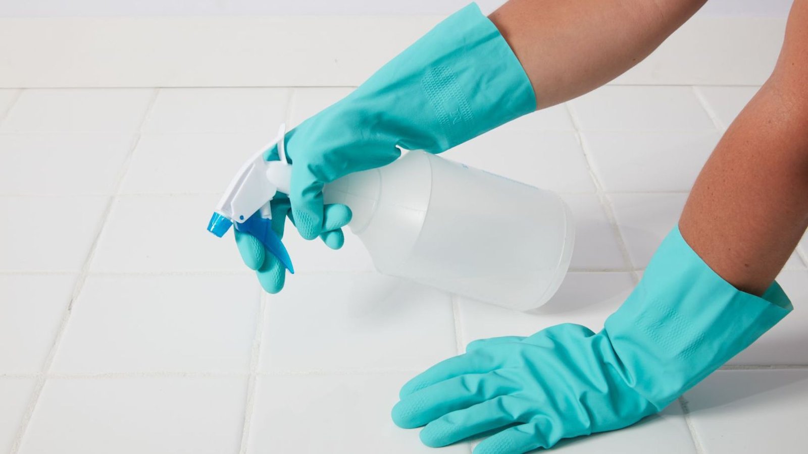 How to Keep Your Home Safe and Clean Naturally